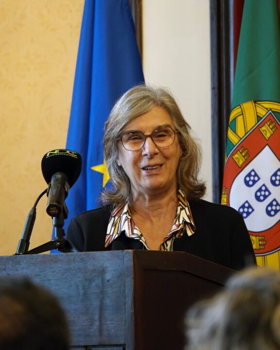 Prémio Empreendedorismo Feminino VERTICAL 4X5 6 (Personalizar)