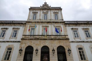 Obra na Carapinheira da Serra com mais verba para incluir medidas de acalmia de tráfego