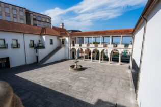 Museus e monumentos de Coimbra registam danos após tempestade Kristin