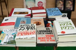 Feira do Livro de Coimbra no Parque Manuel Braga com inscrições até 22 de fevereiro