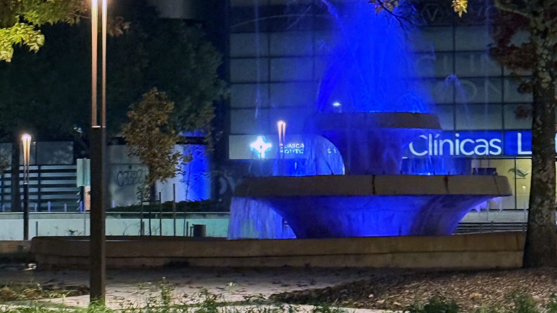 Coimbra assinala Dia Internacional da Epilepsia com iluminação a roxo das fontes da Praça 25 de Abril e do Piano de Água