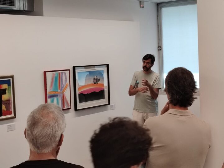 Visita orientada e oficina de desenho no CACC