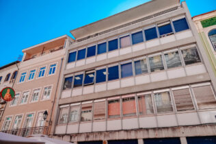 Coimbra prepara instalação do ISMT em dois edifícios municipais na Baixa